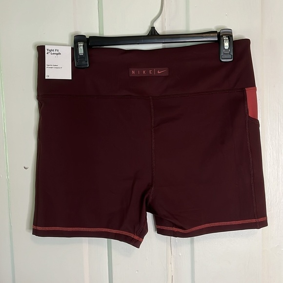 NWT‎ Nike dri-fit tight fit 4’ length shorts size L - Picture 6 of 7